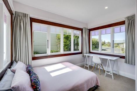 Photo of property in 42 Simla Terrace, Hospital Hill, Napier, 4110