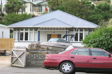 Photo of property in 43 The Parade, Island Bay, Wellington, 6023