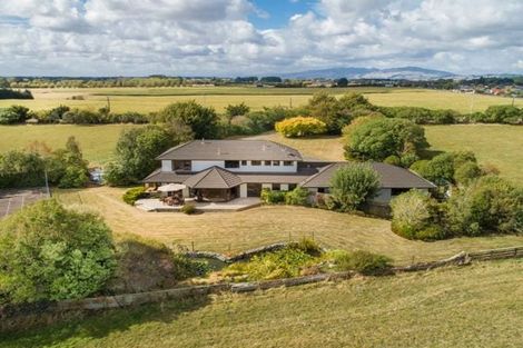 Photo of property in 515 Roberts Line, Kelvin Grove, Palmerston North, 4470