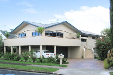 Photo of property in 8 Gulf Crest, Bucklands Beach, Auckland, 2012