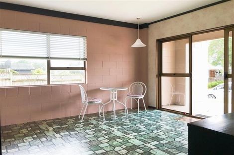 Photo of property in 42 Miltonia Avenue, Te Atatu South, Auckland, 0610