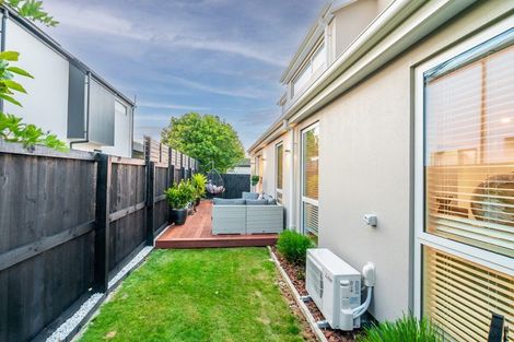 Photo of property in 2/179 Weston Road, St Albans, Christchurch, 8052