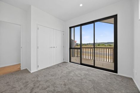 Photo of property in 10 Kaapehu Street, Karaka, 2578