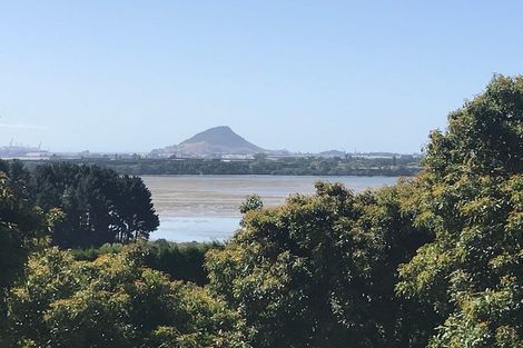 Photo of property in 1ra Ngapeke Road, Welcome Bay, Tauranga, 3175