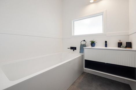 Photo of property in 121a Forest Lake Road, Forest Lake, Hamilton, 3200