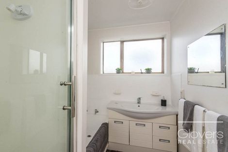 Photo of property in 4/13 Northall Road, New Lynn, Auckland, 0600