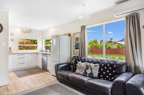 Photo of property in 106 Mckellar Place, Whangamata, 3620