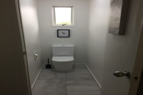 Photo of property in 57 Fairmount Road, Titirangi, Auckland, 0604