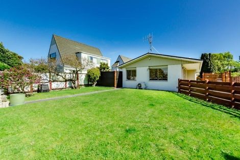 Photo of property in 22 Mahana Road, Paraparaumu Beach, Paraparaumu, 5032
