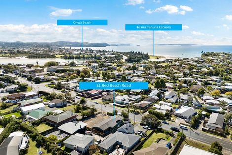 Photo of property in 21 Red Beach Road, Red Beach, 0932