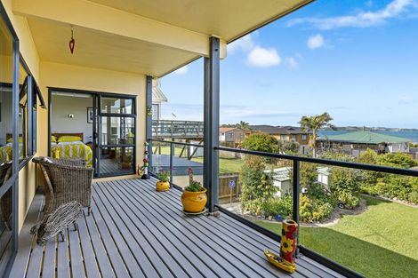 Photo of property in 4 Kotuku Place, Snells Beach, 0920