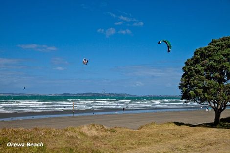 Photo of property in 135 Centreway Road, Orewa, 0931