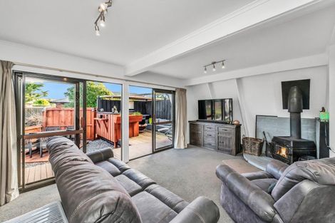 Photo of property in 24 Torlesse Crescent, Darfield, 7510