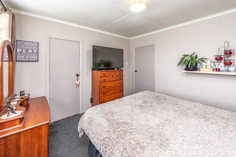 Photo of property in 51 Kowhai Street, Castlecliff, Whanganui, 4501