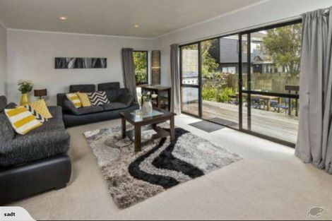 Photo of property in 2/14 Sea Spray Drive, Bucklands Beach, Auckland, 2012