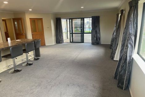 Photo of property in 12 Gandalf Crescent, Paraparaumu, 5032