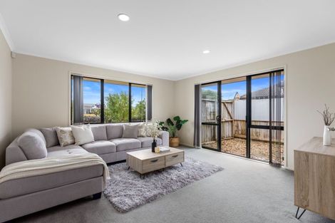 Photo of property in 35 Golden Sands Drive, Papamoa Beach, Papamoa, 3118
