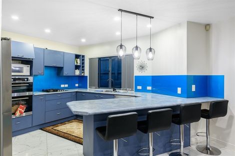 Photo of property in 10 San Pablo Way, Henderson, Auckland, 0612
