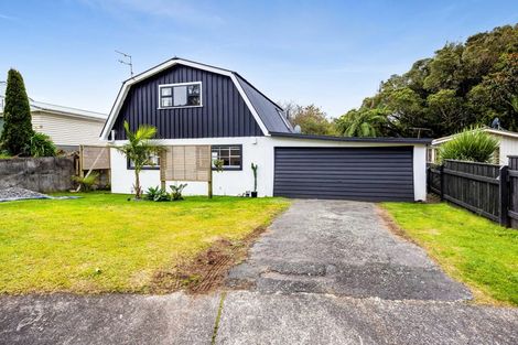 Photo of property in 5 Totara Terrace, Inglewood, 4330
