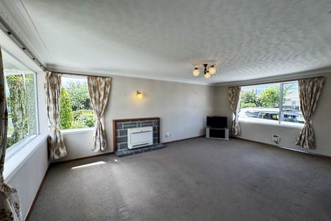 Photo of property in 16 Geelong Place, Burnside, Christchurch, 8053