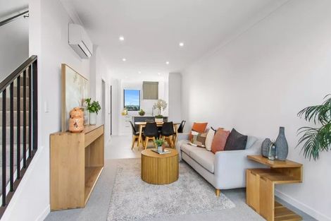 Photo of property in 10 Viridian Avenue, Rosehill, 2113