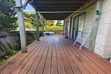 Photo of property in 3 Sunset Road, Totara Vale, Auckland, 0632