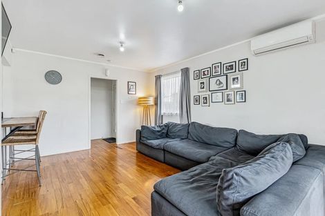 Photo of property in 24 Eddowes Street, Manurewa, Auckland, 2102