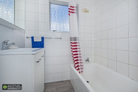 Photo of property in 8a Bloomfield Place, Onerahi, Whangarei, 0110