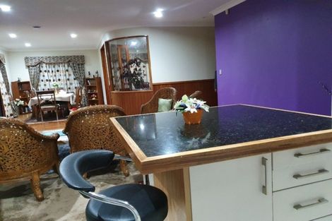 Photo of property in 13 Kaseng Place, East Tamaki Heights, Auckland, 2016