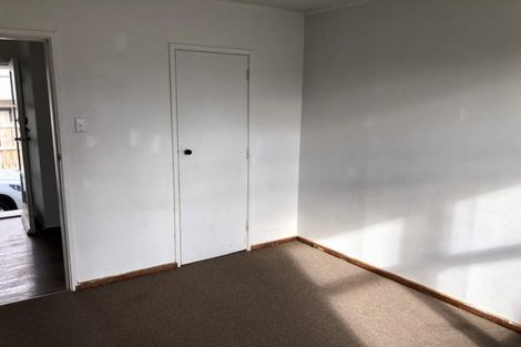 Photo of property in 23 Hill Crescent, New Lynn, Auckland, 0600