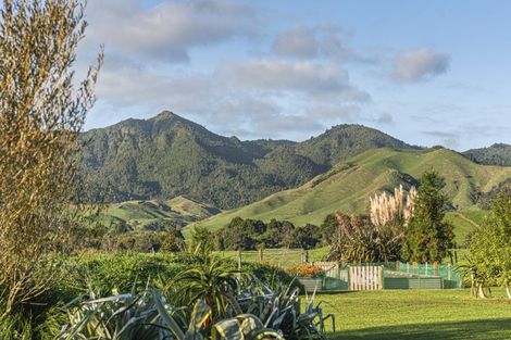 Photo of property in 37 Upper Pitone Road, Pitone, New Plymouth, 4374