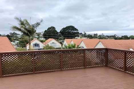 Photo of property in 1/12 Holiday Road, Stanmore Bay, Whangaparaoa, 0932