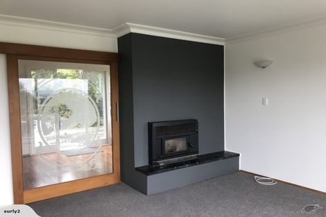 Photo of property in 6 Merchant Avenue, Te Atatu South, Auckland, 0610
