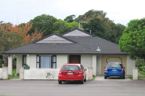 Photo of property in 43 Ngaio Road, Waikanae, 5036