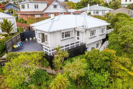 Photo of property in 52a Creswick Terrace, Northland, Wellington, 6012