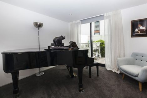 Photo of property in 26a Peterborough Street, Christchurch Central, Christchurch, 8013