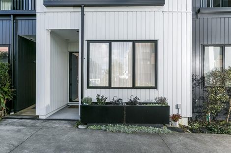 Photo of property in 46 Rangihina Road, Hobsonville, Auckland, 0616
