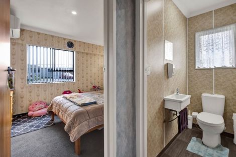 Photo of property in 10 Murdoch Street, Hawera, 4610