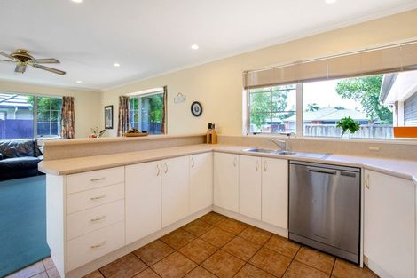 Photo of property in 16 Durrell Way, Rolleston, 7614