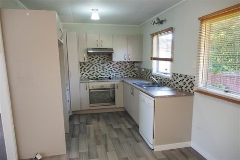 Photo of property in 8 Katrina Place, Massey, Auckland, 0614