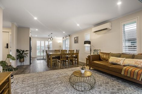 Photo of property in 8 Tahuna Minhinnick Drive, Glenbrook, 2681