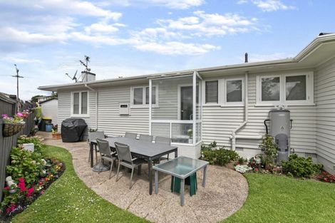 Photo of property in 272 Rangatira Road, Beach Haven, Auckland, 0626
