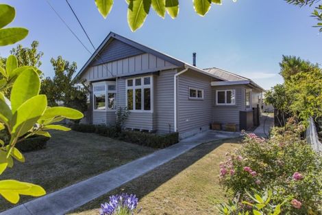 Photo of property in 2 Spring Grove Street, Spreydon, Christchurch, 8024