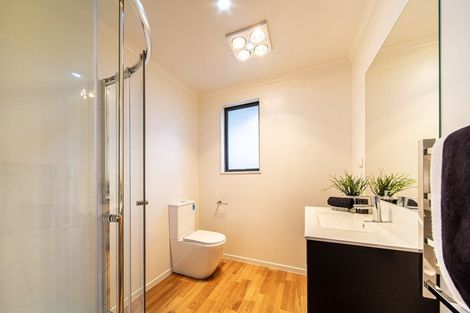 Photo of property in 32u3 Ross Crescent, Fairfield, Hamilton, 3214