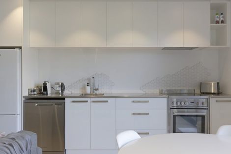 Photo of property in 50 Kings Drive, Wanaka, 9305