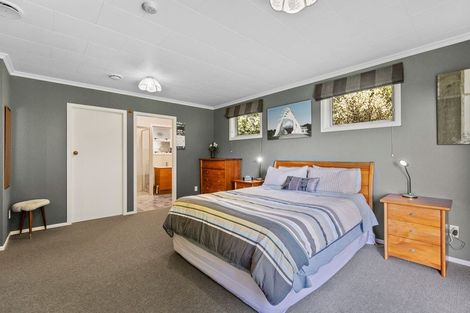 Photo of property in 218 Henwood Road, Paraite, New Plymouth, 4372