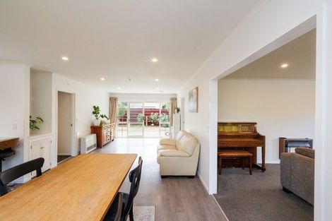 Photo of property in 10 Sandstrom Grove, Feilding, 4702