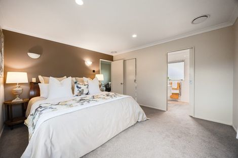 Photo of property in 23 South Kensington Way, Henderson, Auckland, 0612