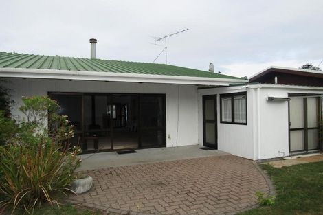 Photo of property in 10 Reeves Road, Acacia Bay, Taupo, 3330