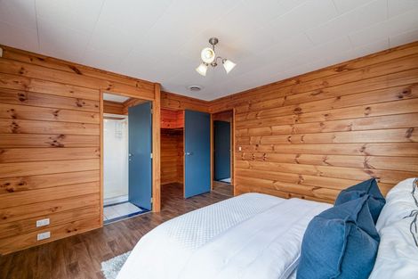 Photo of property in 96b Rosier Road, Glen Eden, Auckland, 0602